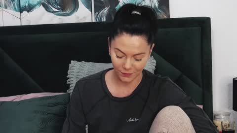 Snapshot of taniyagrey chatting on December 29, 8:11 am tanyaGrey online show from December 29, 8:11 am