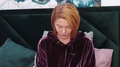 Snapshot of taniyagrey chatting on March 7, 9:18 am tanyaGrey online show from March 7, 9:18 am