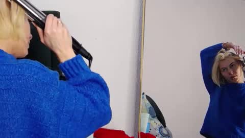 Snapshot of taniyagrey chatting on February 16, 6:42 am tanyaGrey online show from February 16, 6:42 am