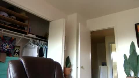 Dr. Love online show from February 2, 4:38 pm