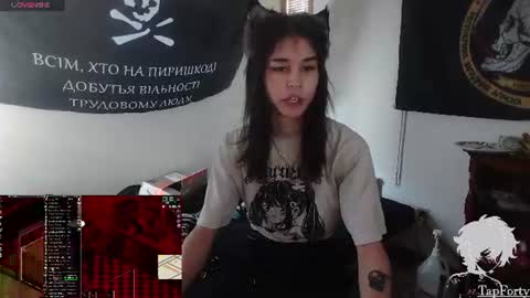 Snapshot of tap_forty chatting on July 28, 6:53 pm tap_forty online show from July 28, 6:53 pm