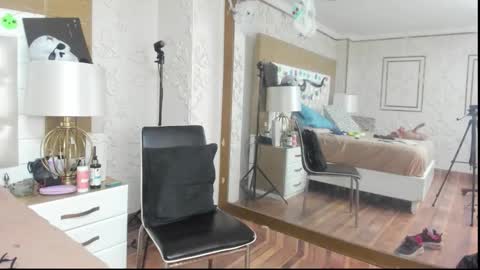 Snapshot of tara_hot1 chatting on November 2, 1:41 am Tara online show from November 2, 1:41 am