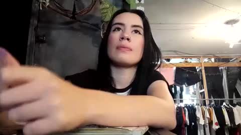 Tara online show from December 3, 6:38 pm