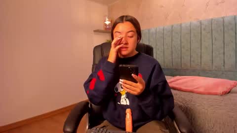 Tara  online show from February 21, 12:39 pm