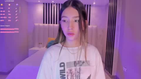 Snapshot of taralawrence chatting on November 30, 5:11 am Tara Lawrence online show from November 30, 5:11 am