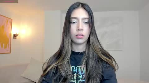 Snapshot of taralawrence chatting on January 9, 3:09 am Tara Lawrence online show from January 9, 3:09 am