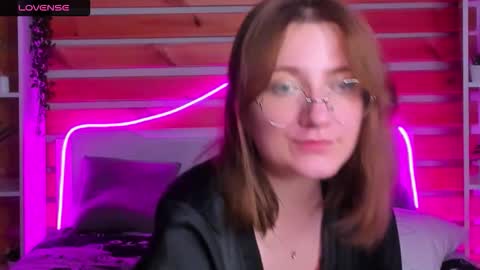 Tara online show from September 28, 1:27 pm
