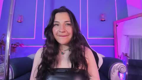 Snapshot of tarataylorr chatting on October 21, 3:07 am Tara online show from October 21, 3:07 am