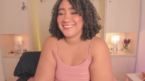  T A R A  online show from November 22, 8:52 pm