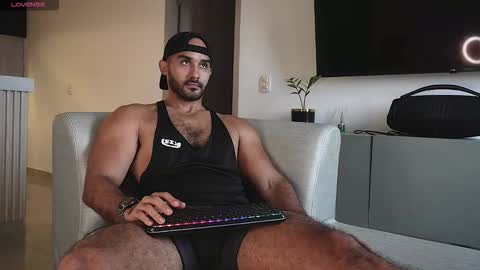 Snapshot of tarek_dan chatting on October 17, 8:22 pm Tarek online show from October 17, 8:22 pm