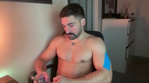 tarquit8 online show from February 2, 9:35 pm