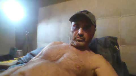 Snapshot of tarzeny77 chatting on October 14, 10:21 pm tarzeny77 online show from October 14, 10:21 pm