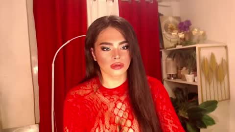 tashaa online show from December 16, 11:15 am