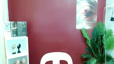 Snapshot of tashaa_09 chatting on March 3, 11:27 am call me tashaa online show from March 3, 11:27 am