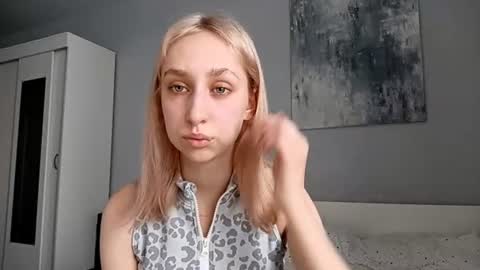 Snapshot of tashafroeliger chatting on June 15, 4:04 am Anita online show from June 15, 4:04 am