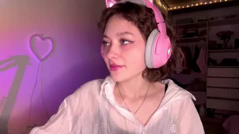Darlin online show from March 4, 11:11 pm