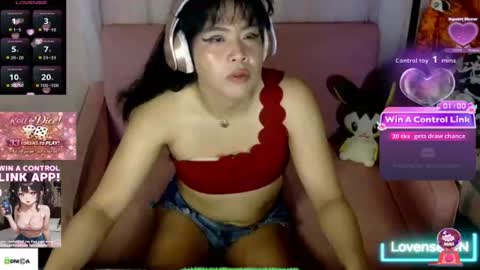 Snapshot of tashakai chatting on June 20, 2:47 am TashaKai online show from June 20, 2:47 am