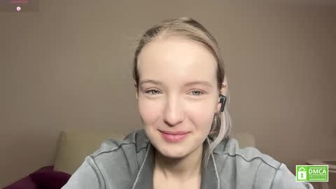 Snapshot of tashinapetitto chatting on February 24, 7:39 am Your Ressie online show from February 24, 7:39 am