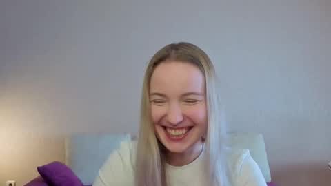 Snapshot of tashinapetitto chatting on May 1, 7:35 am Your Ressie online show from May 1, 7:35 am