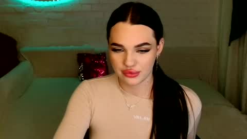 Snapshot of tasty_babyy chatting on February 10, 3:32 pm tasty_babyy online show from February 10, 3:32 pm