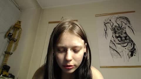 tata__goth_ online show from March 6, 12:56 pm