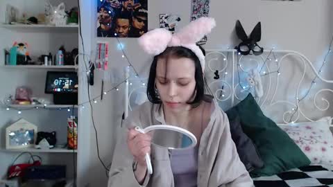 Snapshot of tata_goth chatting on February 17, 8:09 am Tata online show from February 17, 8:09 am