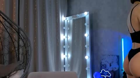 Tate online show from December 14, 12:05 am