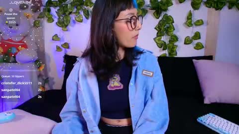 Snapshot of tati_cardenas chatting on February 7, 5:22 am AME online show from February 7, 5:22 am