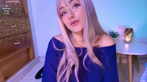 Snapshot of tati_cardenas chatting on April 8, 4:12 am AME online show from April 8, 4:12 am