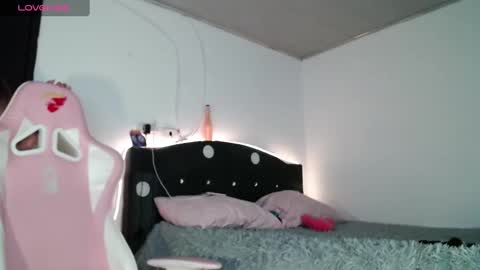 Snapshot of tati_g chatting on December 21, 3:58 am Tati Garcia online show from December 21, 3:58 am