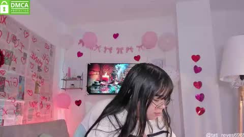 Snapshot of tati_reyes chatting on February 15, 12:03 pm Tatiana --- Schedule Monday to Sundays 800 to 200 UTC-5 online show from February 15, 12:03 pm