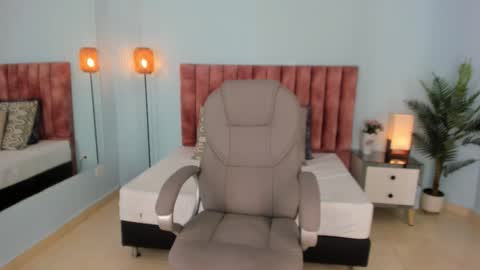 Tati Saldarriaga online show from February 5, 2:22 pm