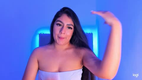 Snapshot of tatiana_2000 chatting on December 28, 9:40 pm Tatiana online show from December 28, 9:40 pm