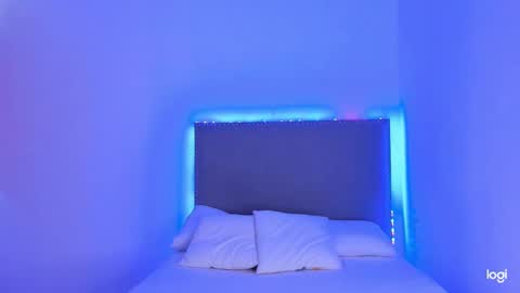 Snapshot of tatiana_2000 chatting on March 10, 8:23 pm Tatiana online show from March 10, 8:23 pm