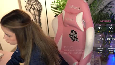 Snapshot of tatiana__cortes18 chatting on November 13, 8:19 pm Sofia But You can call me Sofi online show from November 13, 8:19 pm