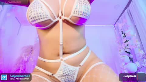 Snapshot of tatiana_ruiiz chatting on December 10, 6:01 am Tatiana online show from December 10, 6:01 am