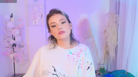 Snapshot of tatiana_ruiiz chatting on February 20, 4:03 pm Tatiana online show from February 20, 4:03 pm