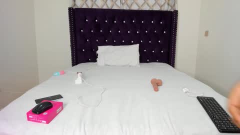 Snapshot of tatiana_storm chatting on October 13, 5:57 pm tatiana_storm online show from October 13, 5:57 pm