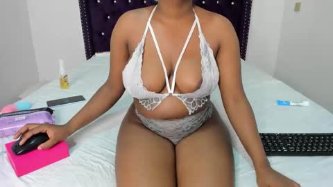 Snapshot of tatiana_storm chatting on October 27, 10:36 pm tatiana_storm online show from October 27, 10:36 pm