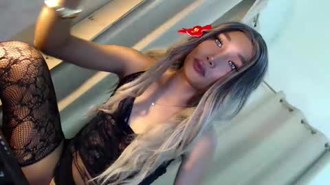 Snapshot of tatiana_wilton chatting on April 22, 1:23 pm ANDREA online show from April 22, 1:23 pm