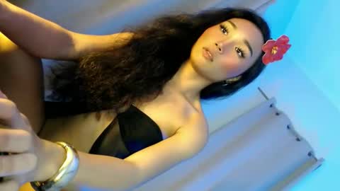 Snapshot of tatiana_wilton chatting on June 2, 3:58 pm ANDREA online show from June 2, 3:58 pm