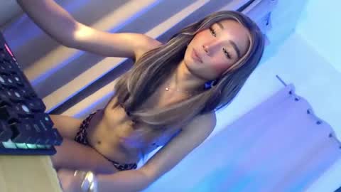 Snapshot of tatiana_wilton chatting on July 23, 12:25 pm ANDREA online show from July 23, 12:25 pm