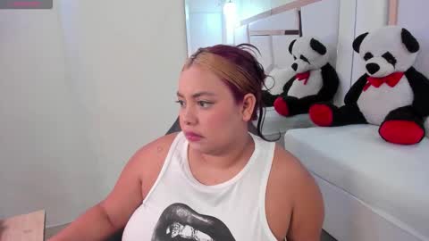 Snapshot of tatikanyx chatting on March 3, 12:22 pm tatikanyx online show from March 3, 12:22 pm