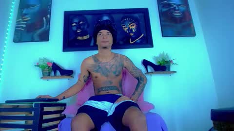 Noah online show from April 4, 1:41 pm