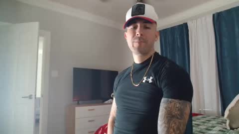 tattedlatino1 online show from December 16, 7:00 pm