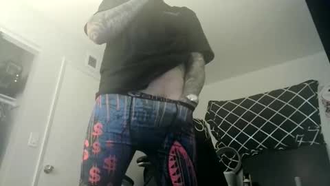 Snapshot of tattednblonde chatting on November 6, 2:40 pm tattednblonde online show from November 6, 2:40 pm