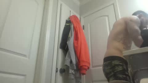 Snapshot of tattoo3333 chatting on March 9, 1:04 am tattoo3333 online show from March 9, 1:04 am