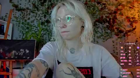 Snapshot of tattoo_artbaby chatting on July 6, 4:42 am tattoo_artbaby online show from July 6, 4:42 am