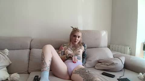 tattoobbgirl online show from May 23, 2:54 pm