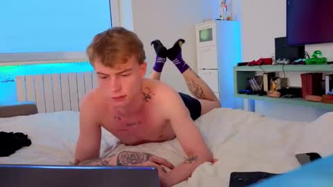 Alex but u can call me Theo online show from November 7, 5:07 am